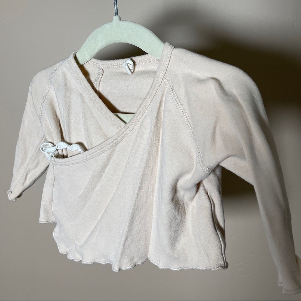 Quincy Mae oatmeal colored wrap top. 6-12 month.